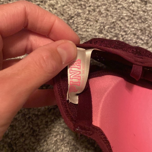 Burgandy lace bra - Picture 2 of 2